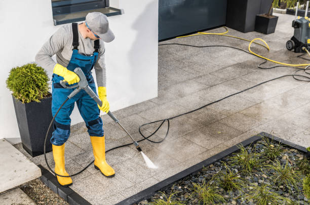 Best Garage Pressure Washing  in Towanda, PA